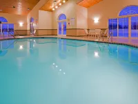 Country Inn & Suites by Radisson, Chippewa Falls, WI Hôtels à : Lake Hallie