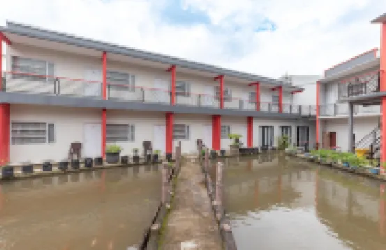 RedDoorz Near Happy Farm Ciwidey