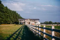 Pine River Country Hotel Hotels in Schukowski rajon