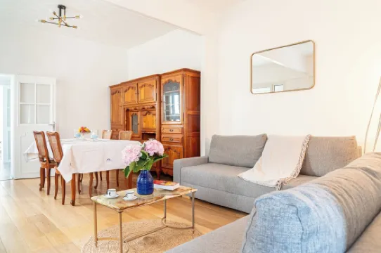 House in the center of Versailles, 5 minutes from the château and freeway