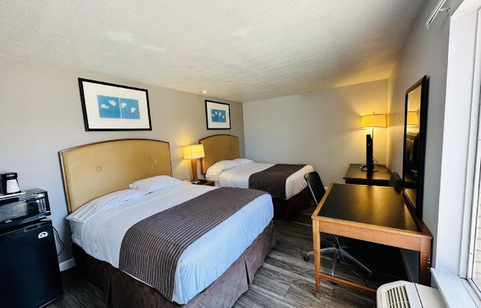 Travel Inn & Suites