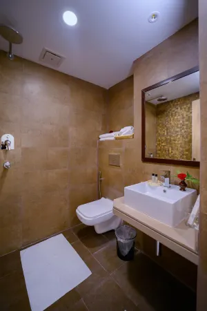 Aabas Pokhara by Barahi Hospitality