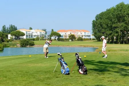 Appart.t2 Avec vue lac ,150m de la Mer. Dans Village de Vacances 5 Piscines