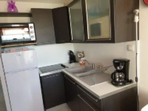 Apartment T3 in Guissan next to the Port 格呂桑酒店