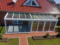 Stadtvilla mit Pool und Sauna โรงแรมใน