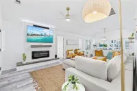 Luxury 4Br Beach Escape, Heated Private Pool, Spa, Outdoor Bar & Game Room!