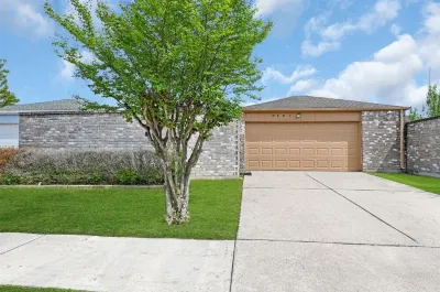 Relaxing oasis with private pool &  outdoor fire pit Hotels in Alief