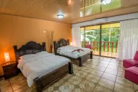 Ara Ambigua Lodge Hôtels à : Sarapiquí