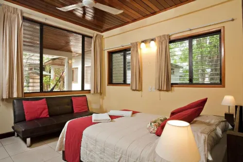 Hotel Jaguar Inn Tikal Hotels in Tikal