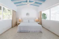 Exclusiva Villa Con Acceso Directo a la Playa Hotels near Acapulco International Airport