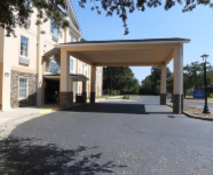 Baymont by Wyndham Lafayette Airport