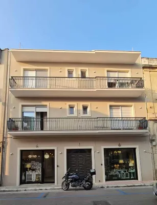 Royal House Hotel dekat Santuario di San Giuseppe da Copertino