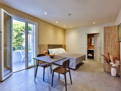 Apho Apartment Hotel