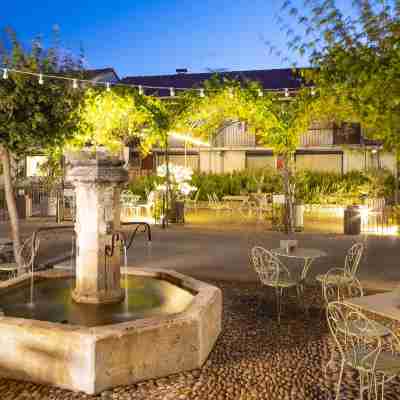 Terre de Provence Hôtel & Spa Hotel Exterior