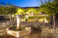 Terre de Provence Hôtel & Spa Hotels near Parc Alphonse Daudet