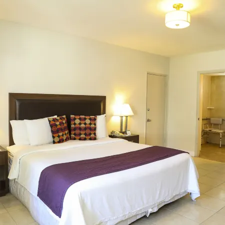 Collins Hotel