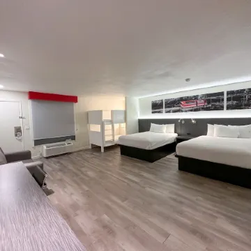 Ramada by Wyndham Anaheim Convention Center