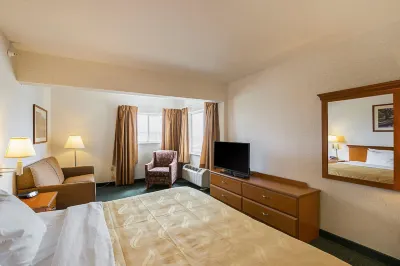 Quality Inn & Suites Belmont Route 151 Hotels in Mineral Point