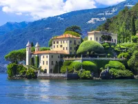 Le Petit Palais Villa Hotels in Plesio