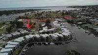 Captains Edge Hotels in Raymond Island