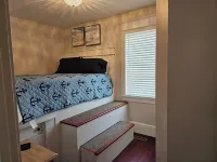 Walk Downtown, Close to the Lake, Pet Friendly with No Pet Fees!