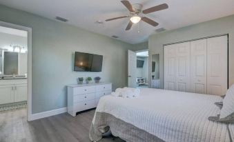 Heated Pool Close to St Pete Tampa Pet Friendly