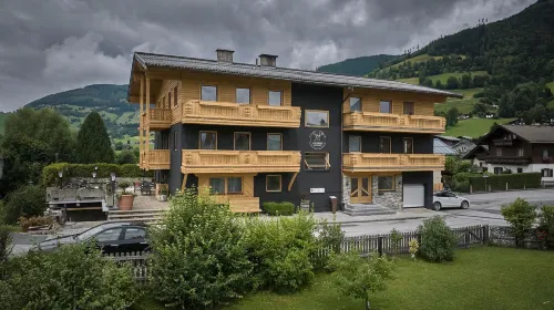 Platzhirsch Rooms - B&B - Self Check-IN Hotels in Piesendorf