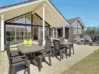 수영장이 있는 럭셔리 비치 하우스