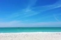 Relaxing 2Br Florida Home Close to Beach Hotels in Osprey