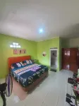Rumah 215 m² dengan 3 kamar tidur dan 2 kamar mandi pribadi di Ciawi Hotel dekat Stadion Sepak Bola Tapos LBC