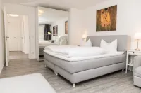 Arnulfsplatz Aparts Hotels near St Peter Cathedral