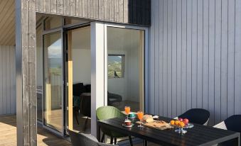 Kerbyggd: Luxury House and Cottage in Golden Circle