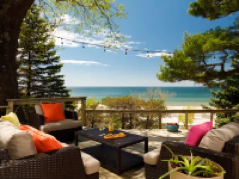 Looking Glass Beachfront Inn Hotels in Grand Haven