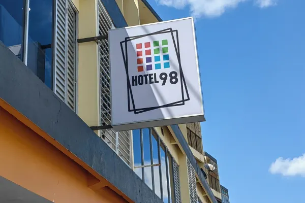 ホテル98