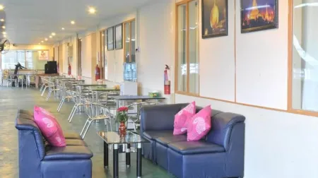 Myint Myat Guest House Отели рядом с достопримечательностью «NETPRO Myanmar Networking Academy»