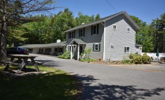 Acadia Pines Motel