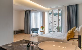 Pinacota Suites Athens