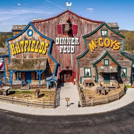 Dollywood Escape Hot Tub & Games