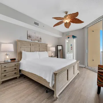 Beach Colony East 15C-Penthouse