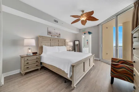 Beach Colony East 15C-Penthouse