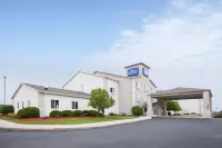 Baymont by Wyndham Auburn Hotel dekat Eckhart Park