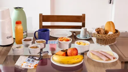 Hotel Chalet Monet - Granja Vianna Отели в г. Эмбу