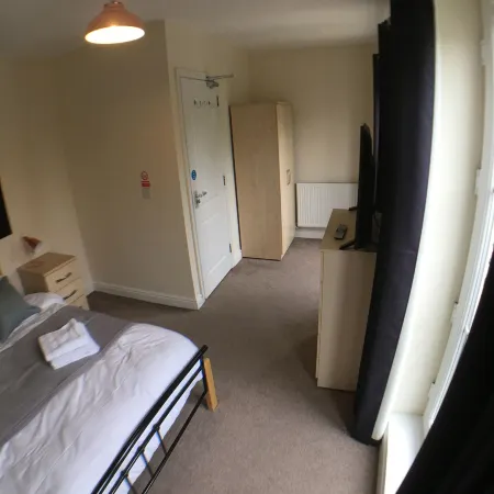 Blackberry House - Sleeps 6 with Parking and Netflix TV