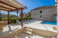 Hotel Agava Split - ที่มีสระว่ายน้ำ