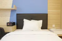 Zest Studio Semi Apartment at the Lodge Paskal Near Binus University - 2-Star