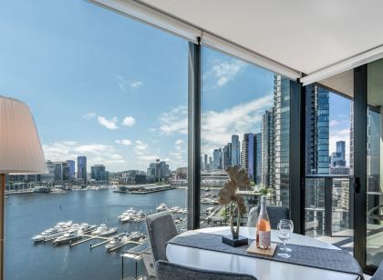 Melbourne Private Apartments - Collins Wharf Waterfront, Docklands
