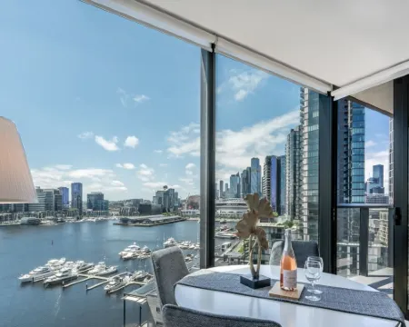 Melbourne Private Apartments - Collins Wharf Waterfront, Docklands Hotels in Docklands