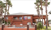 Texas Inn & Suites McAllen at la Plaza Mall and Airport Hotels in Hidalgo