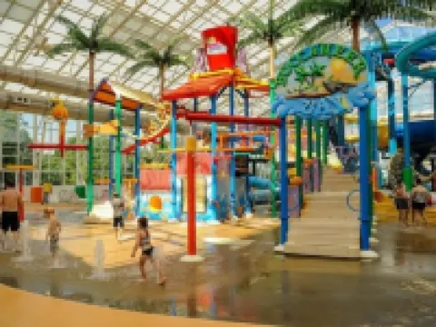 Big Splash Adventure Indoor Water Park & Resort Hotels in Orange County