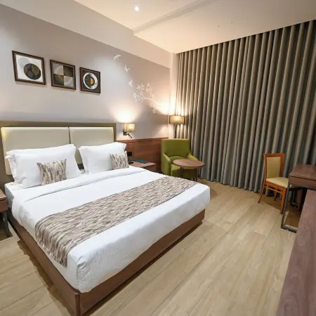 King's Kraft the Park Executive Hotel